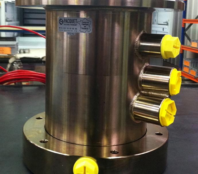 Draaischarnier voor meerdere circuits, Pacquet